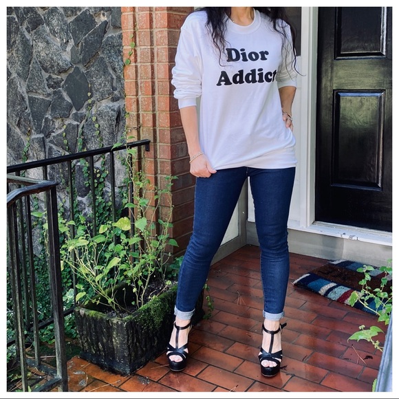 MUST HAVE! GRAPHIC SWEATSHIRT - Picture 7 of 12